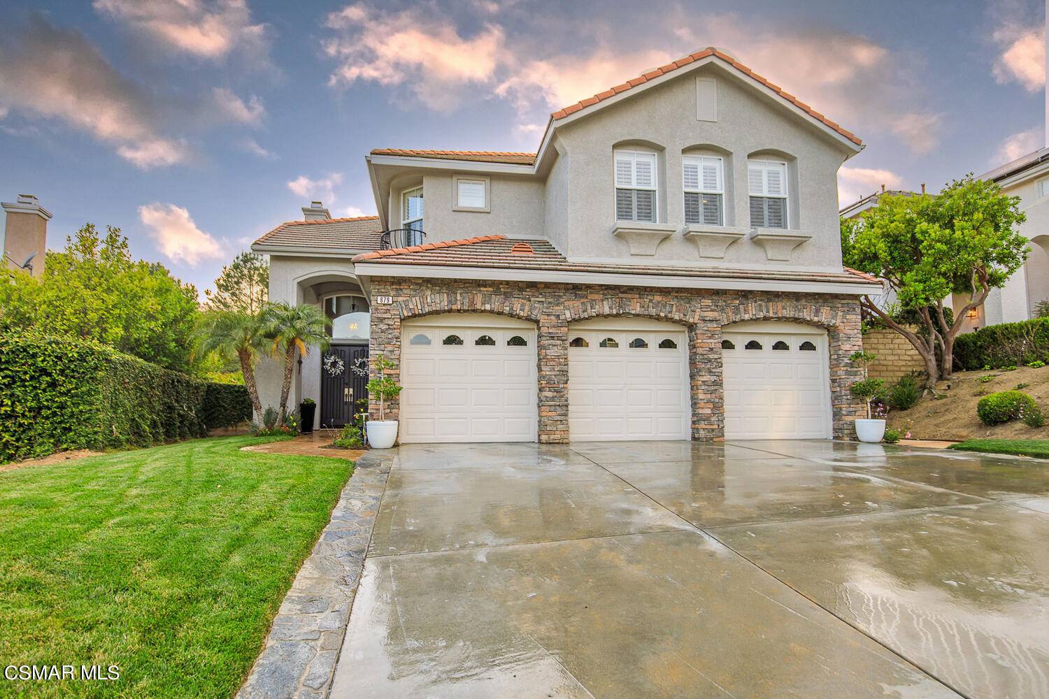 Oak Park, CA 91377,879 Ellesmere Way