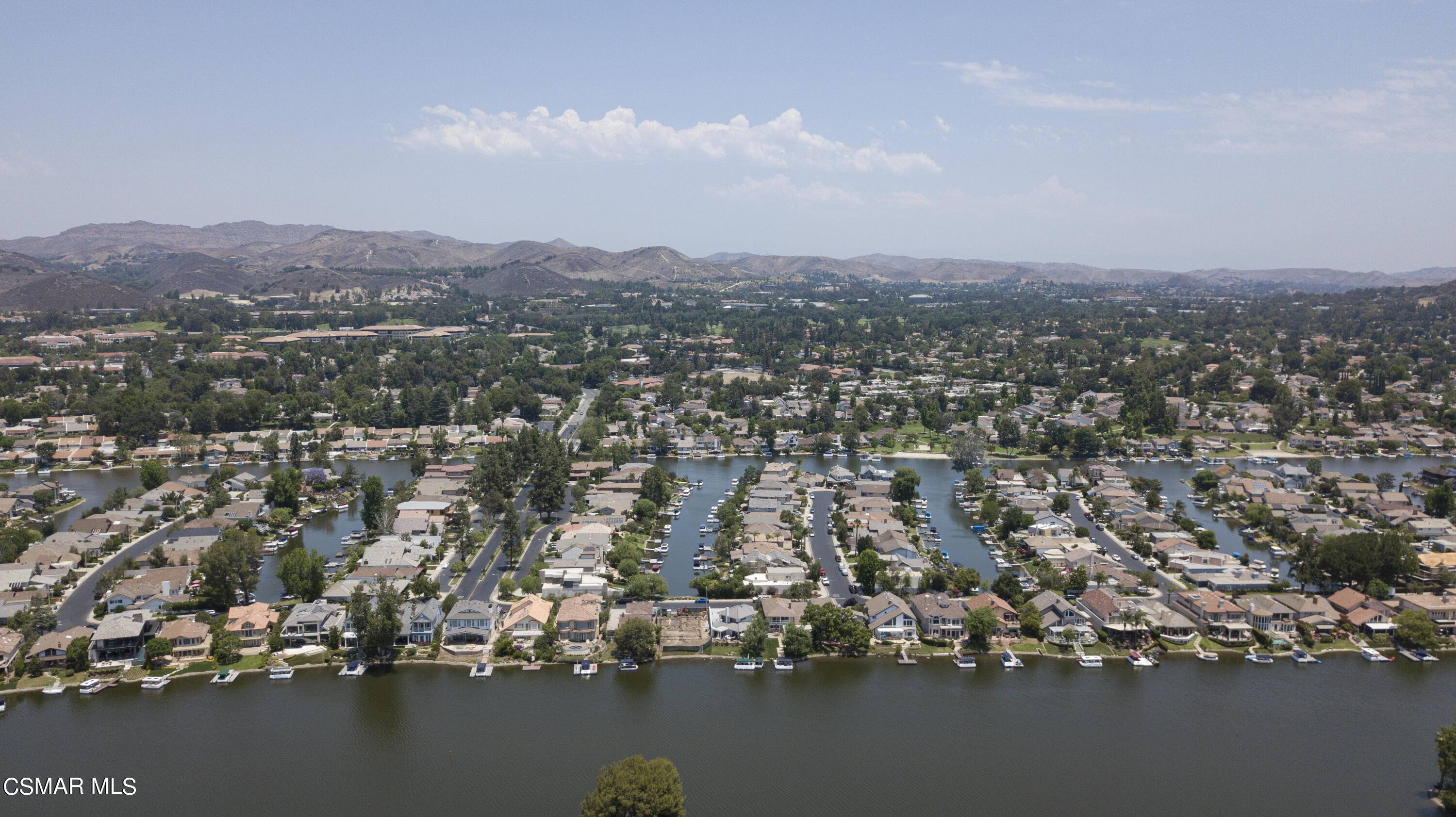 Westlake Village, CA 91361,32256 Oakshore Drive