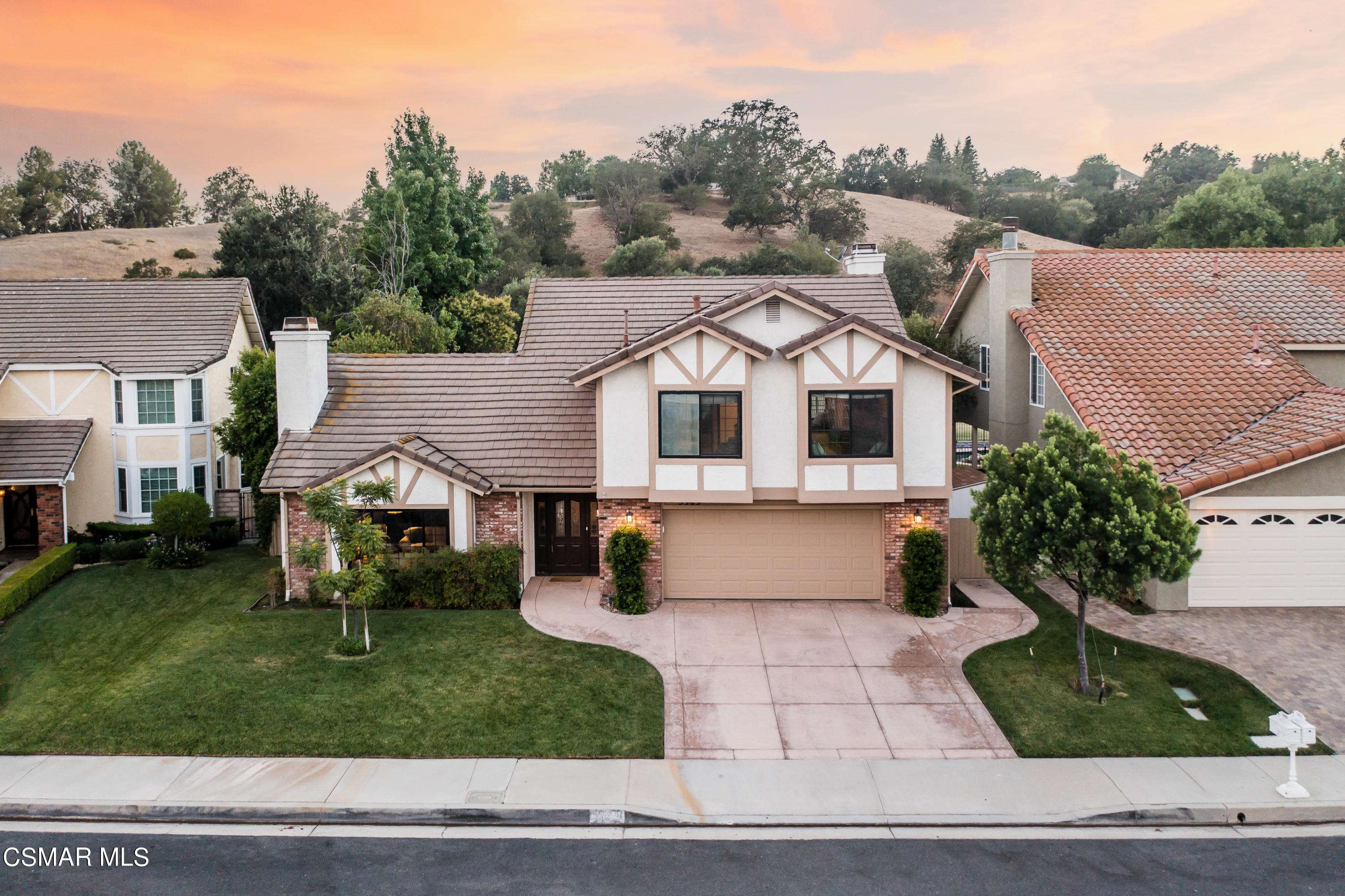 Agoura Hills, CA 91301,5909 Rustling Oaks Drive