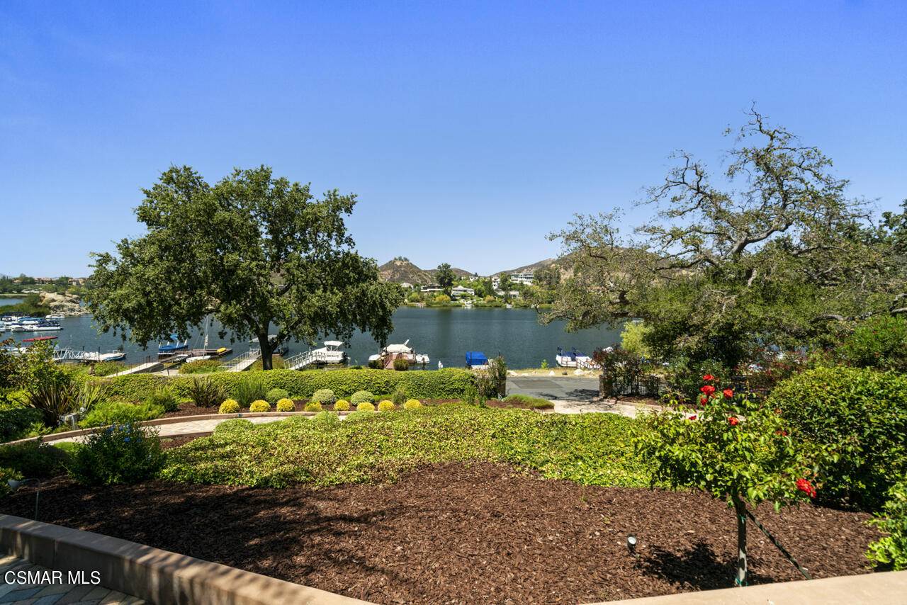 Lake Sherwood, CA 91361,462 Lower Lake Road