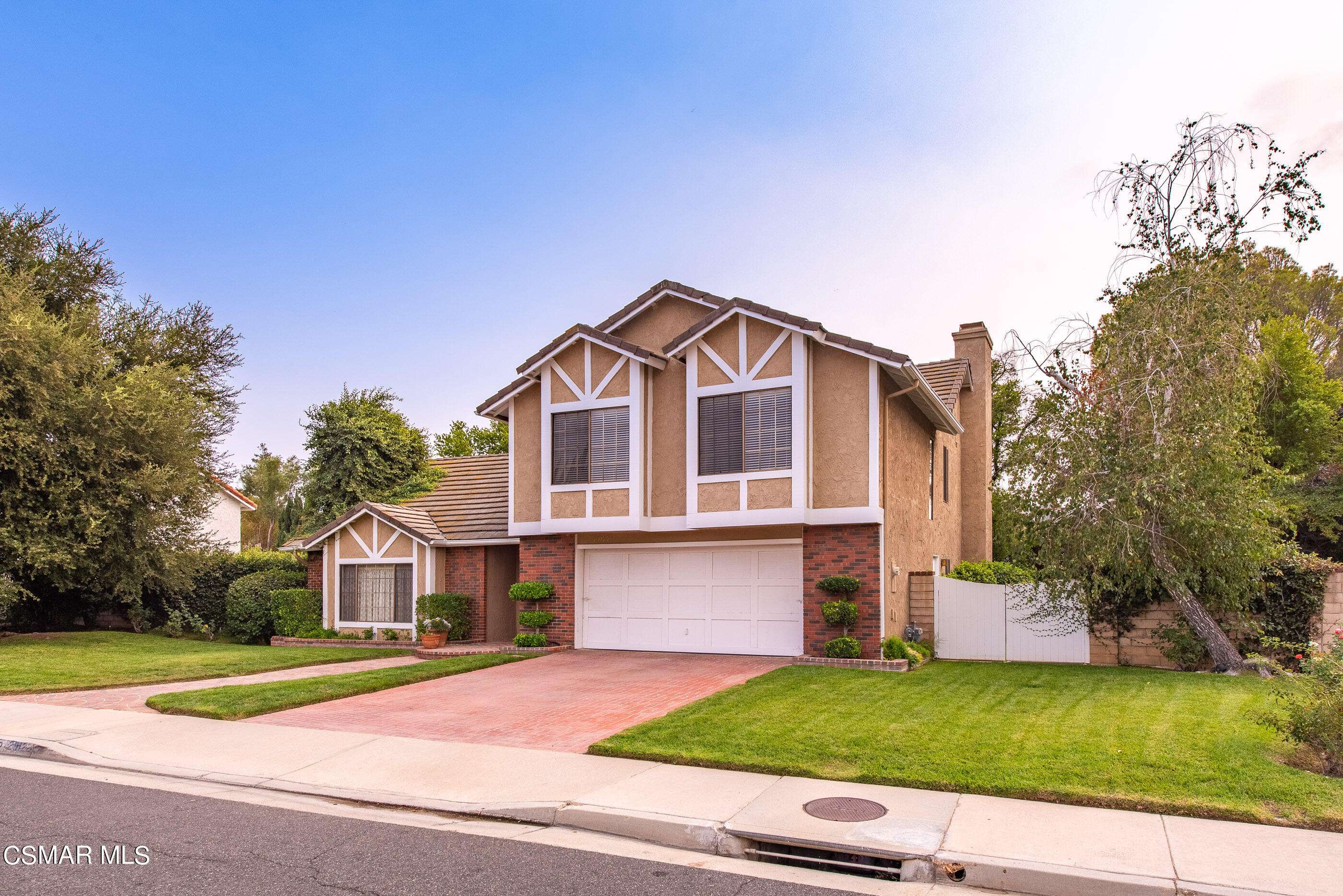 Agoura Hills, CA 91301,29122 Fountainwood Street