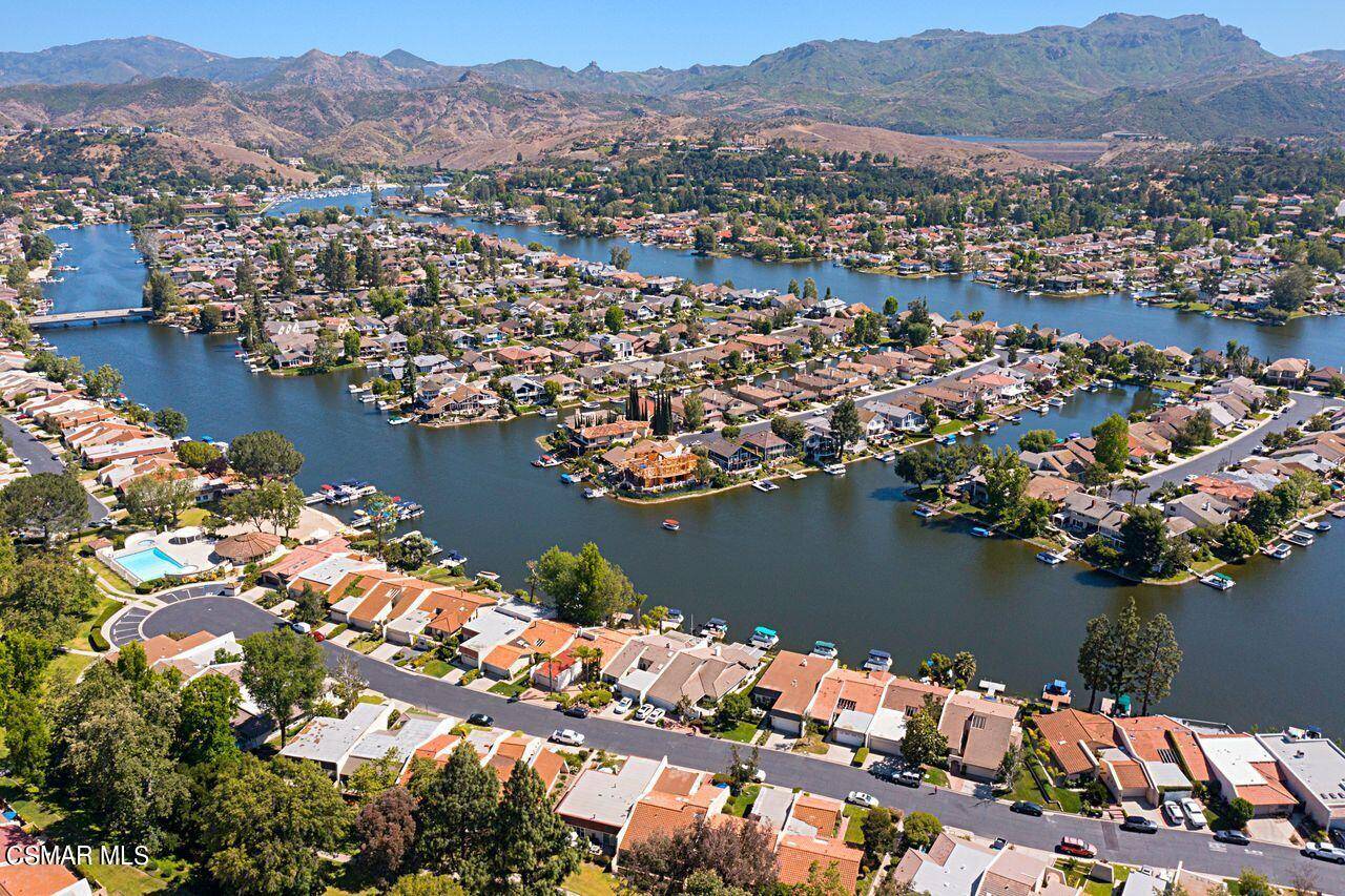 Westlake Village, CA 91361,2589 Northshore Lane