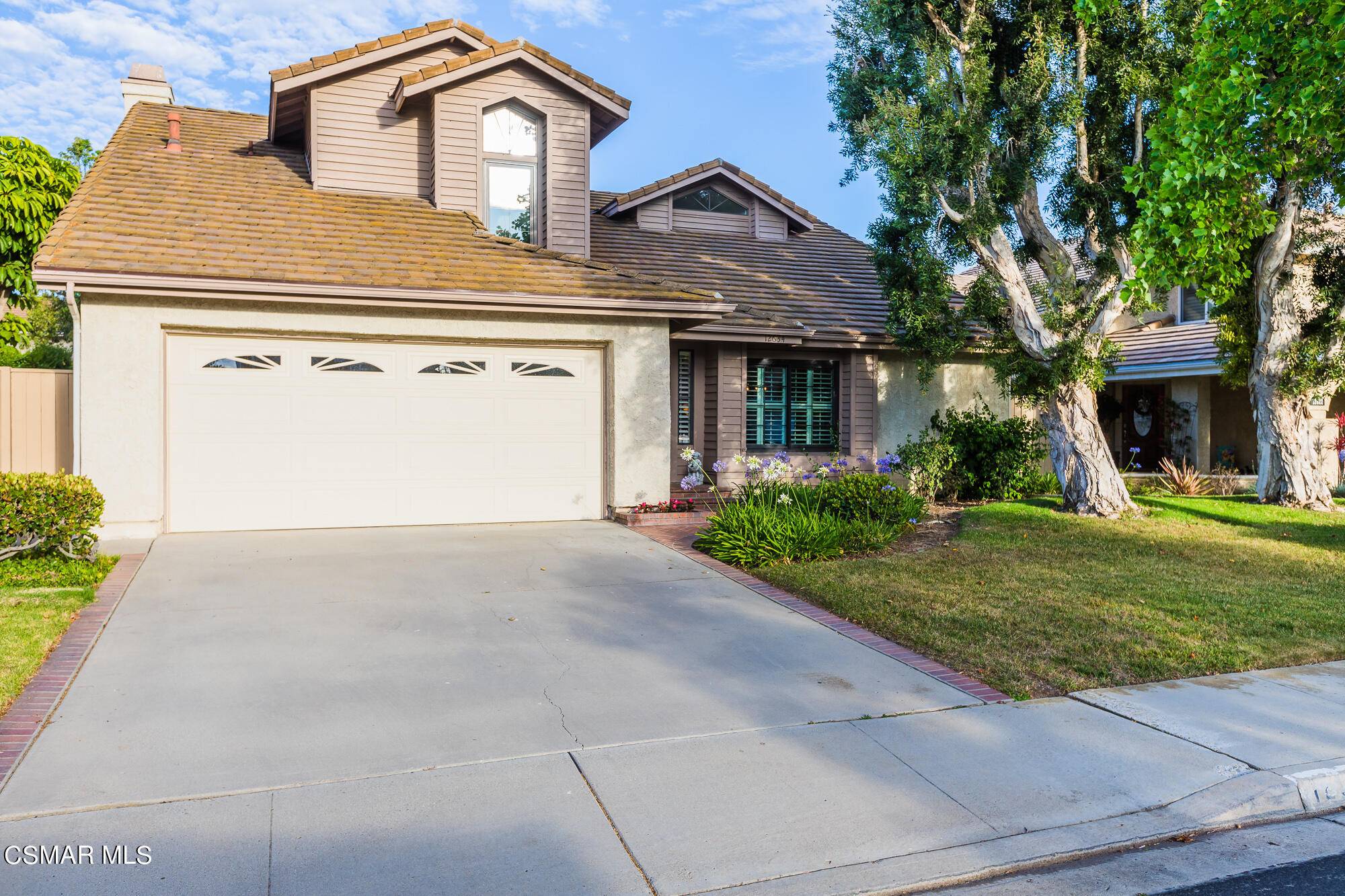 Moorpark, CA 93021,12634 Country Meadow Street