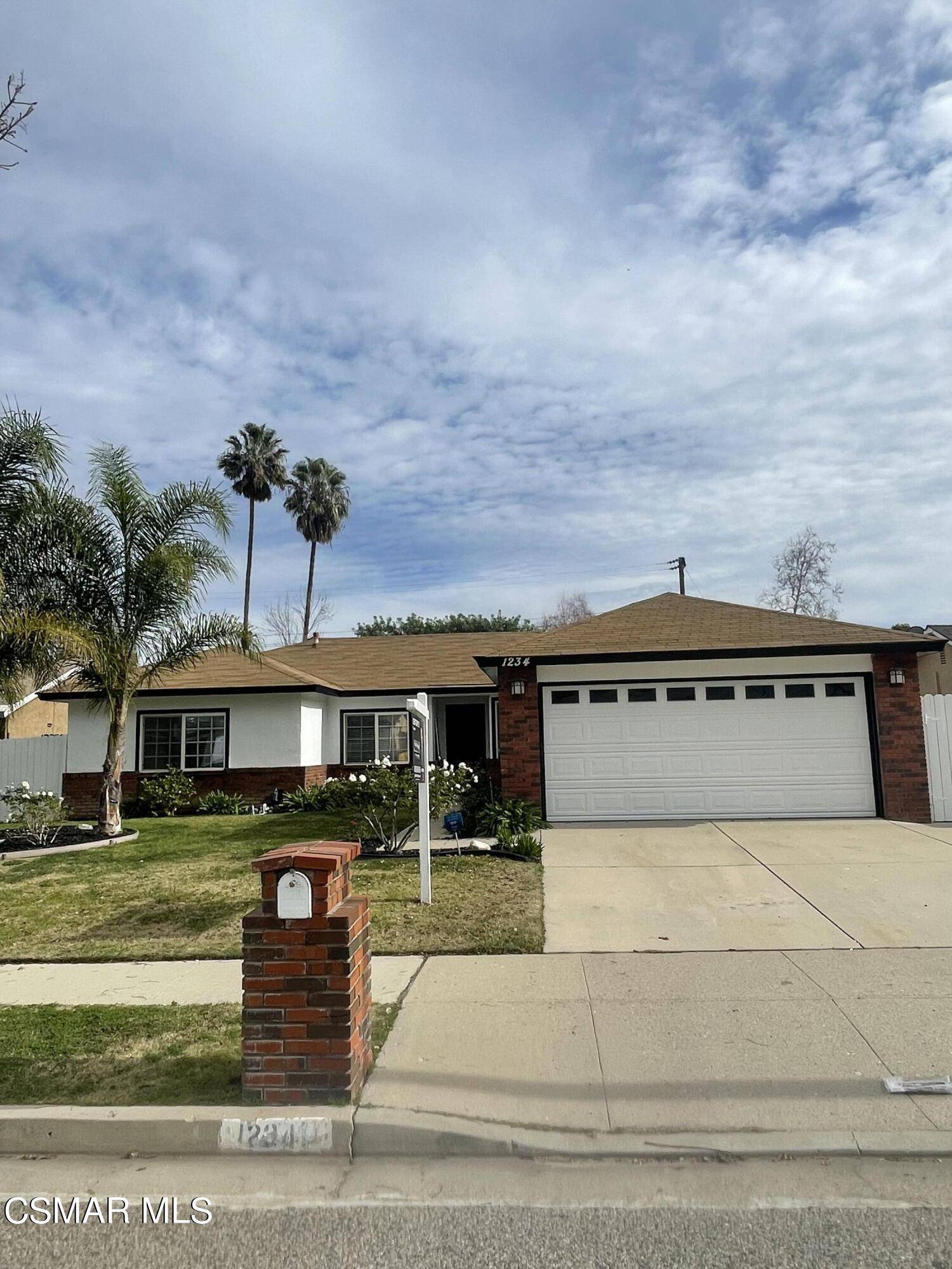 Simi Valley, CA 93065,1234 Currant Avenue