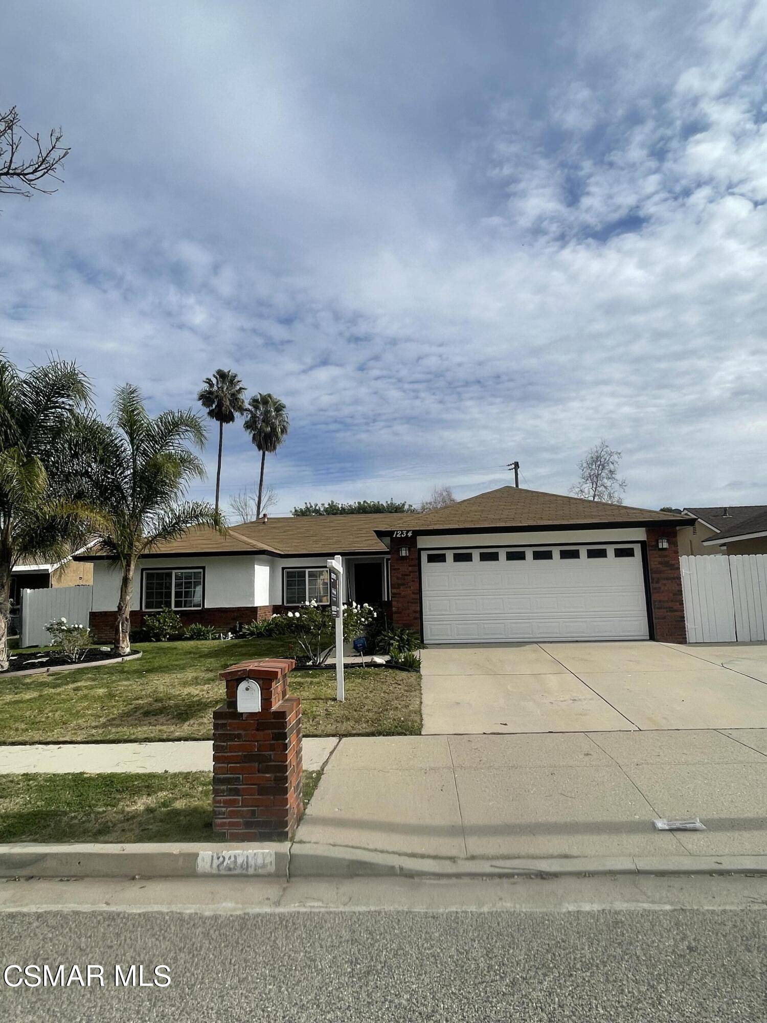 Simi Valley, CA 93065,1234 Currant Avenue