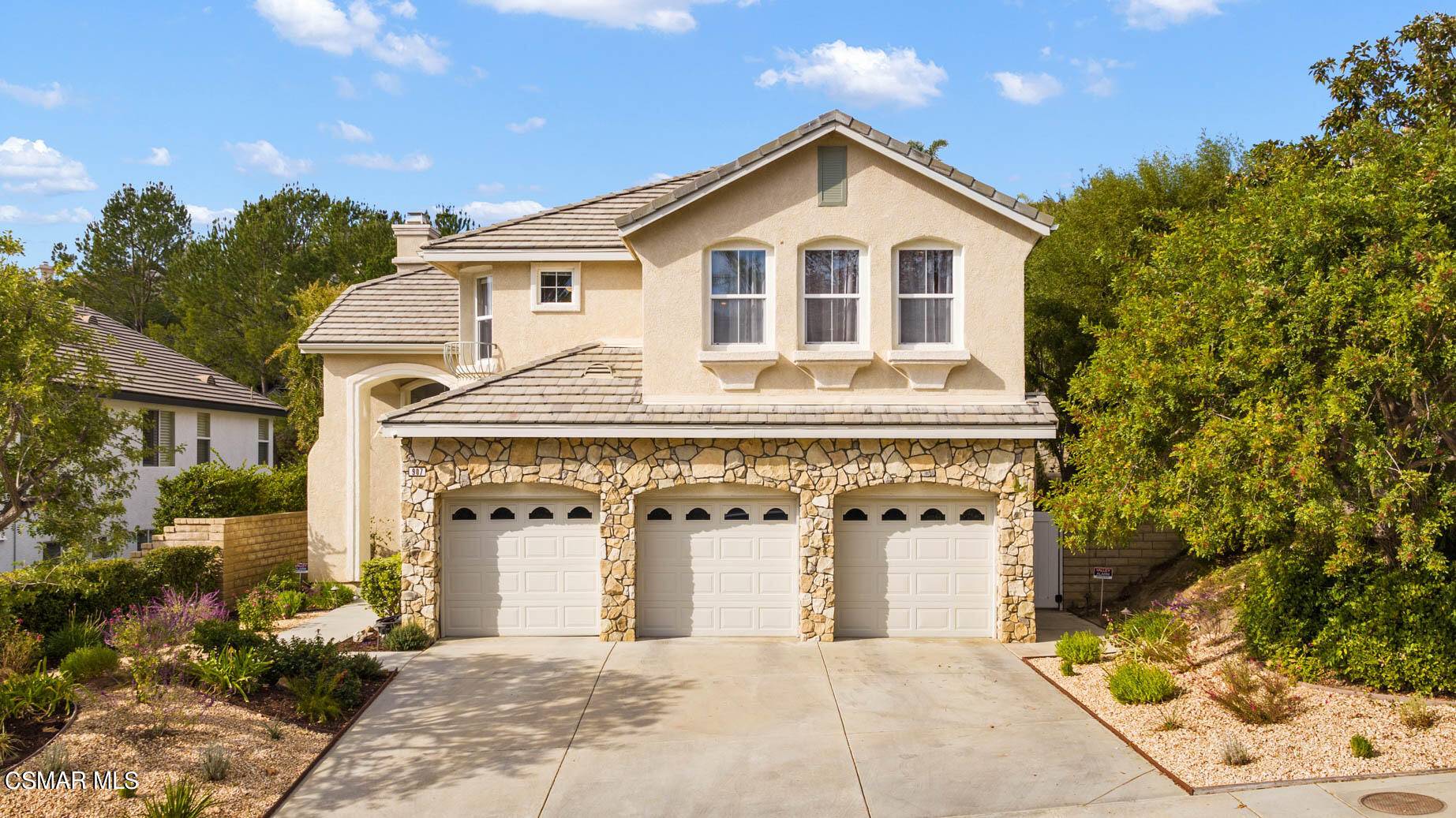 Oak Park, CA 91377,907 Ellesmere Way