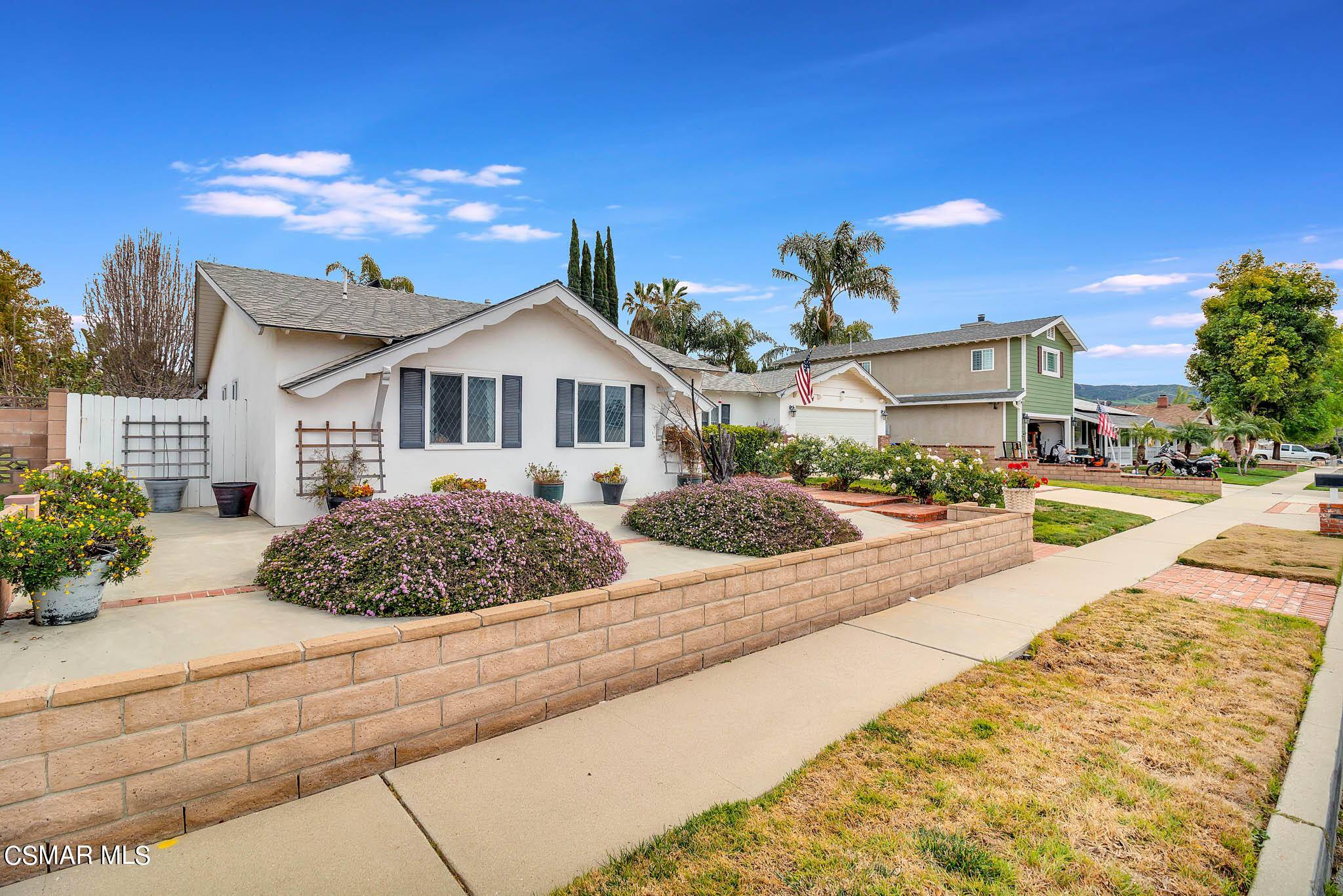 Simi Valley, CA 93063,1496 Acadia Street