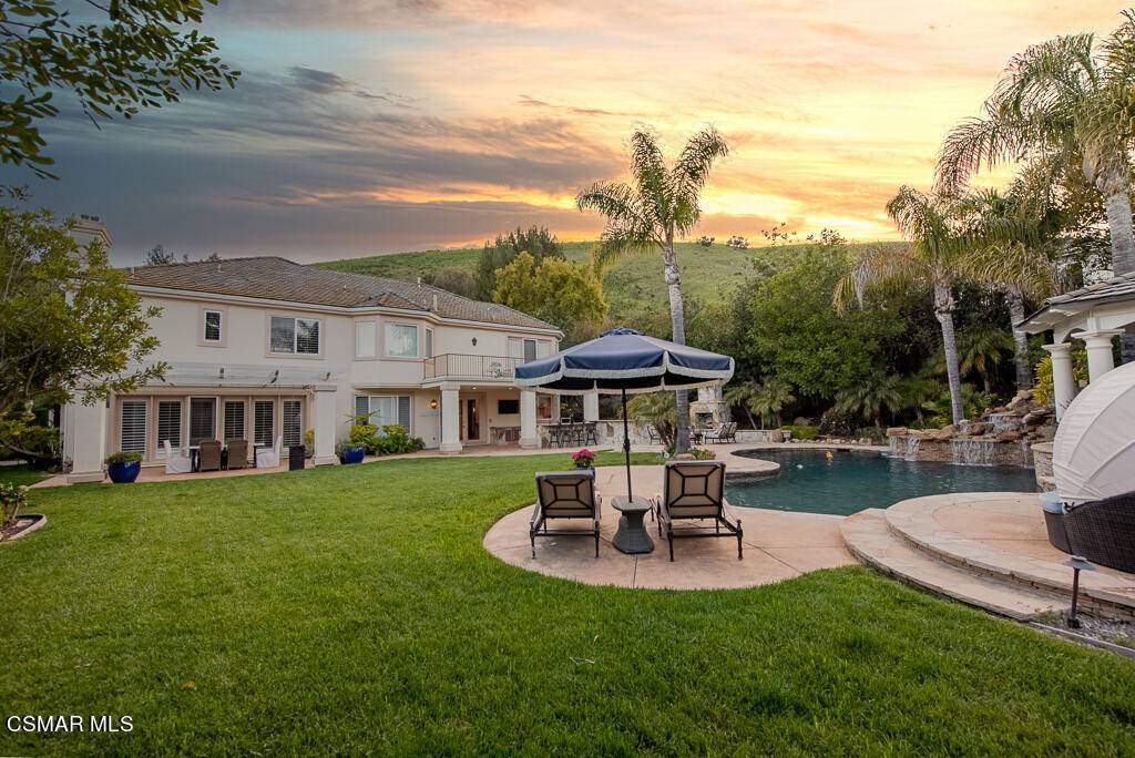 Westlake Village, CA 91362,3933 Cresthaven Drive