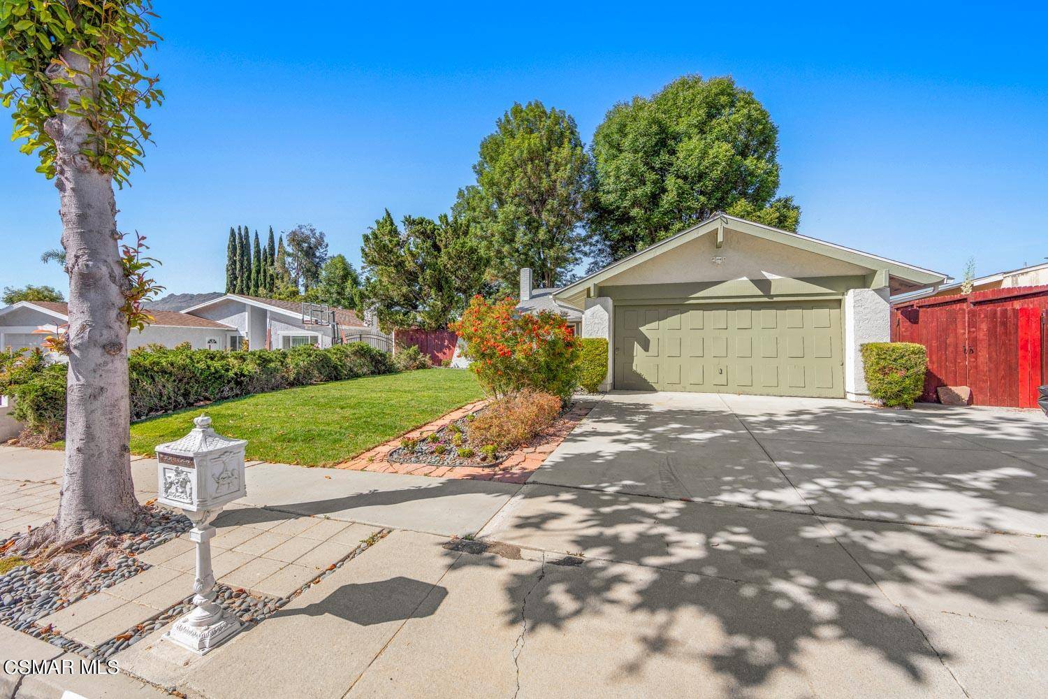 Agoura Hills, CA 91301,5901 Dovetail Drive