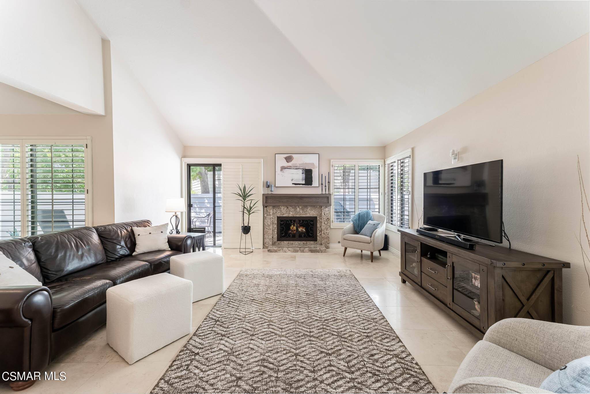 Westlake Village, CA 91362,5699 Starwood Court