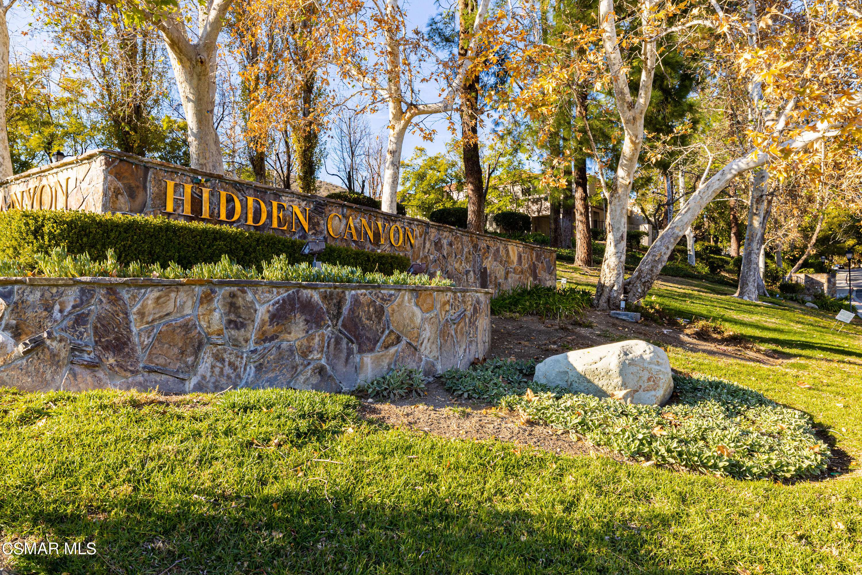 Westlake Village, CA 91362,712 Via Colinas