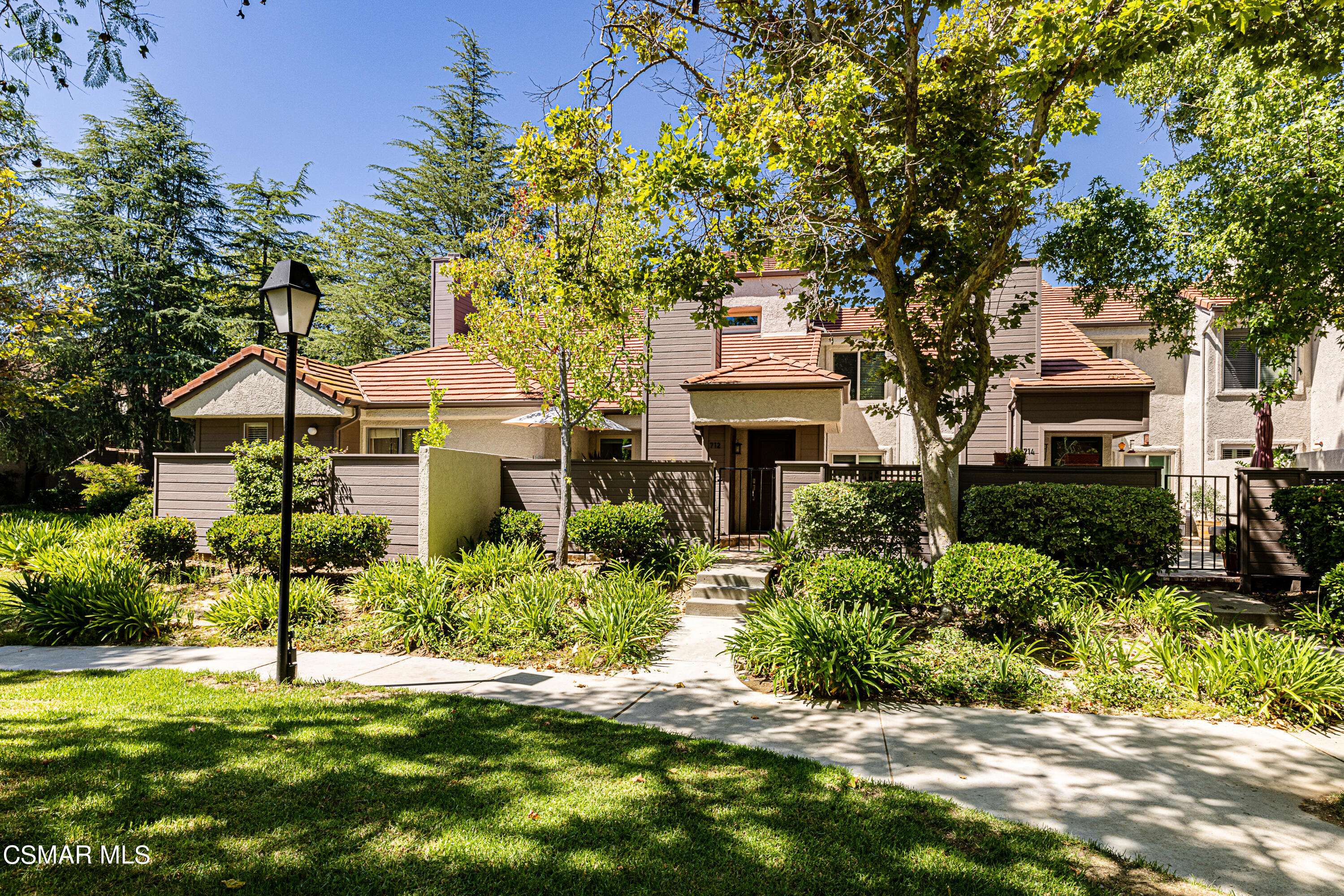 Westlake Village, CA 91362,712 Via Colinas