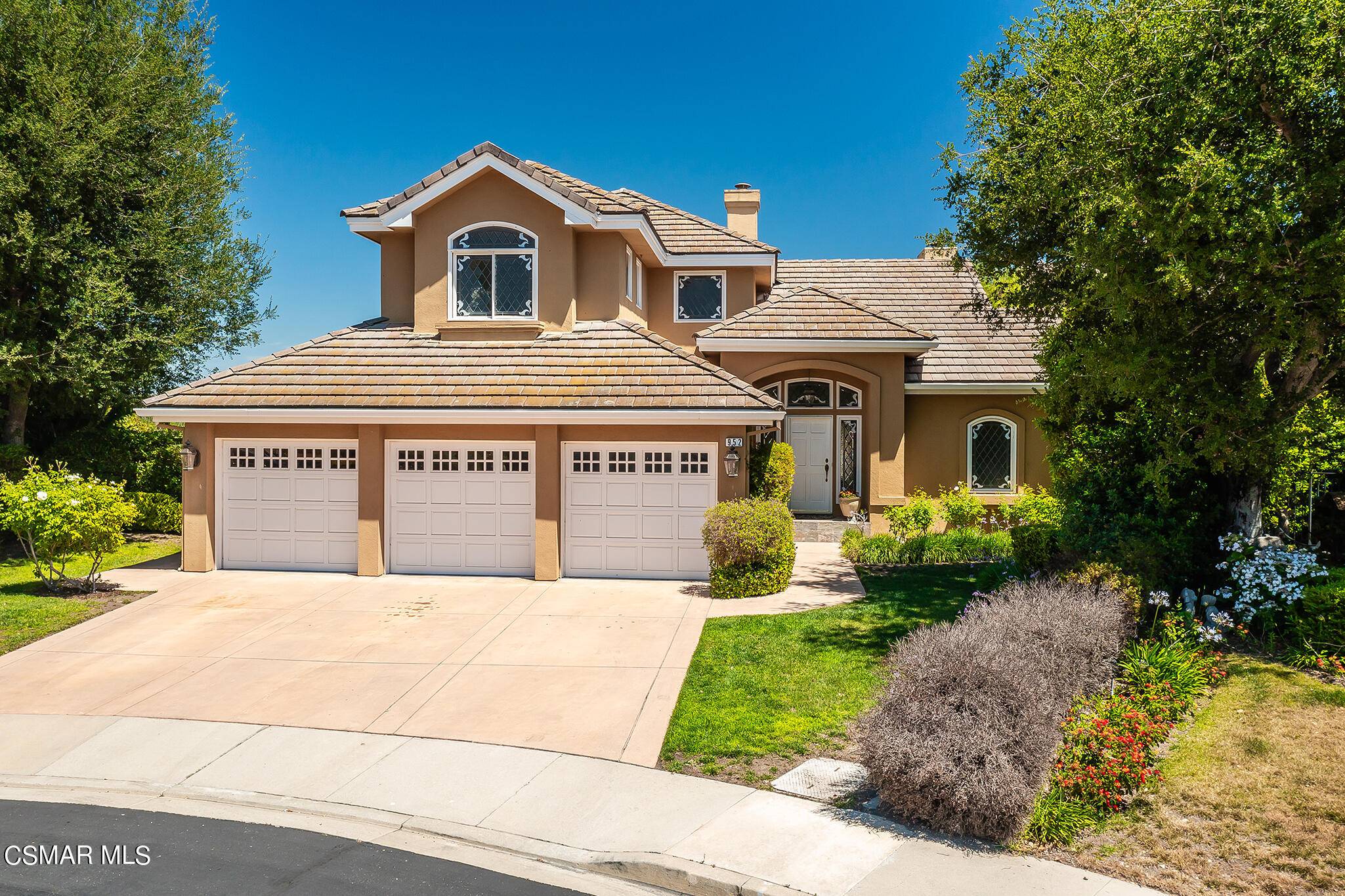 Lake Sherwood, CA 91361,952 Ravensbury Street