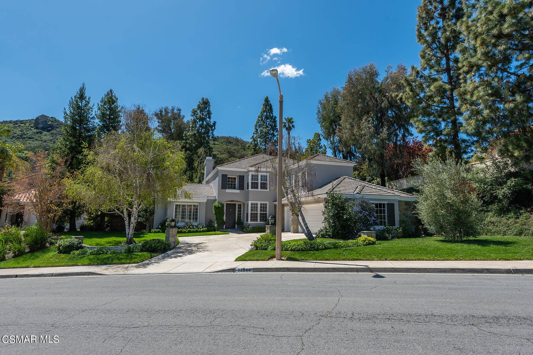 Westlake Village, CA 91361,32844 Barrett Drive