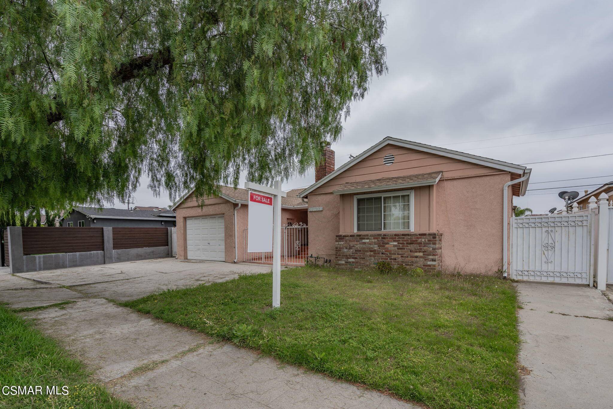 Arleta, CA 91331,13722 Sunburst Street