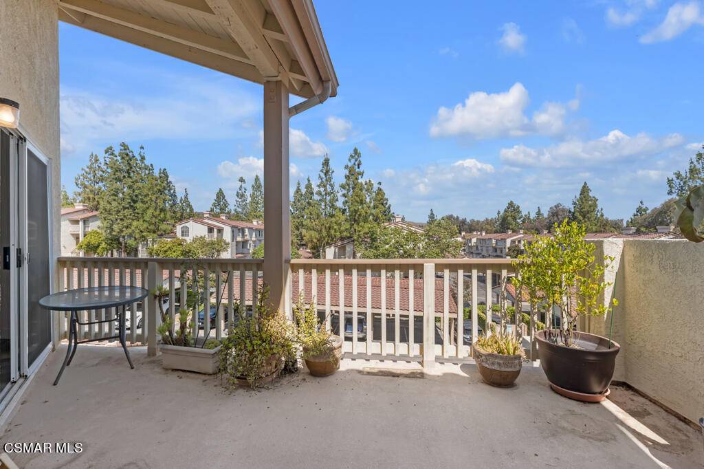 Oak Park, CA 91377,631 Oak Run Trail #406