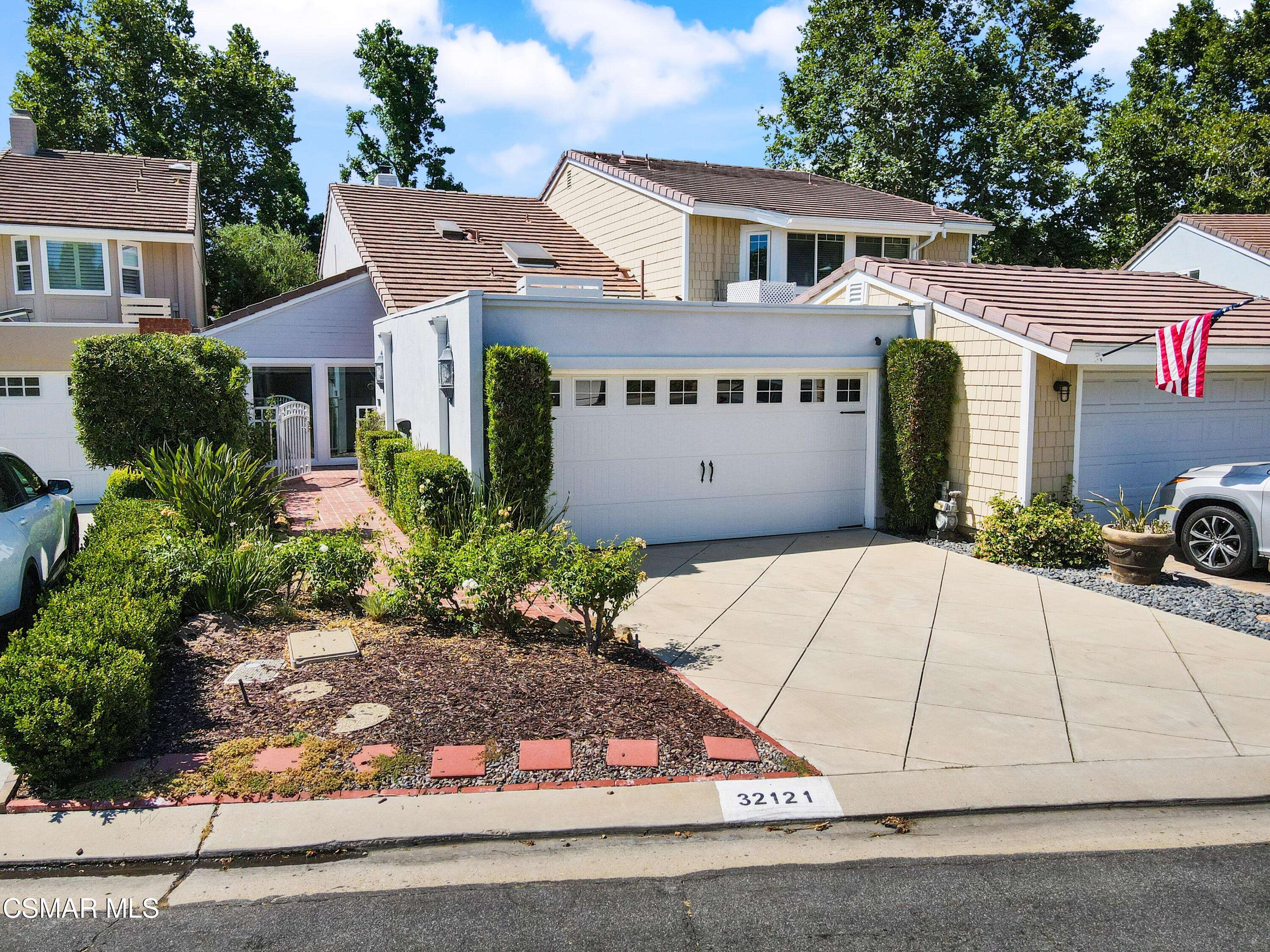 Westlake Village, CA 91361,32121 Harborview Lane