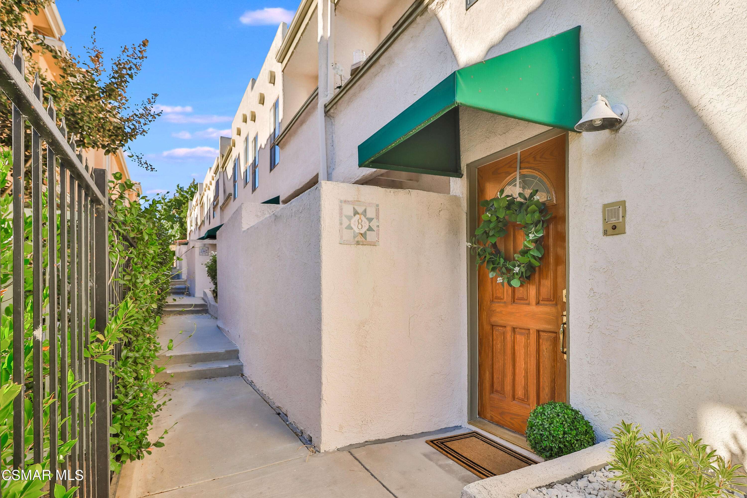 Agoura Hills, CA 91301,5320 Colodny Drive #8