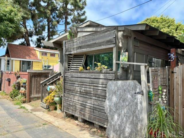 Encinitas, CA 92024,523 North Vulcan Avenue