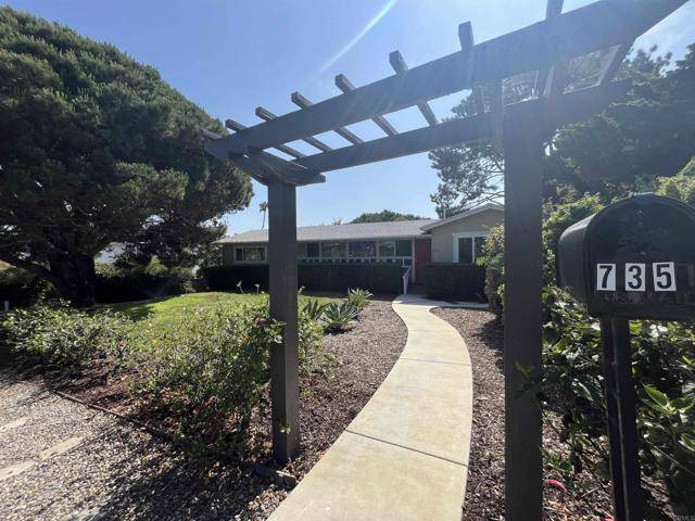 Encinitas, CA 92024,735 Cornish Dr