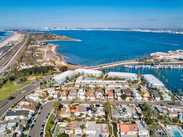 Coronado, CA 92118,22 Montego Court