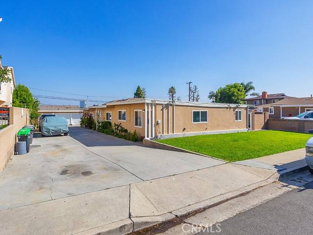 Huntington Beach, CA 92647,7821 Newman Avenue