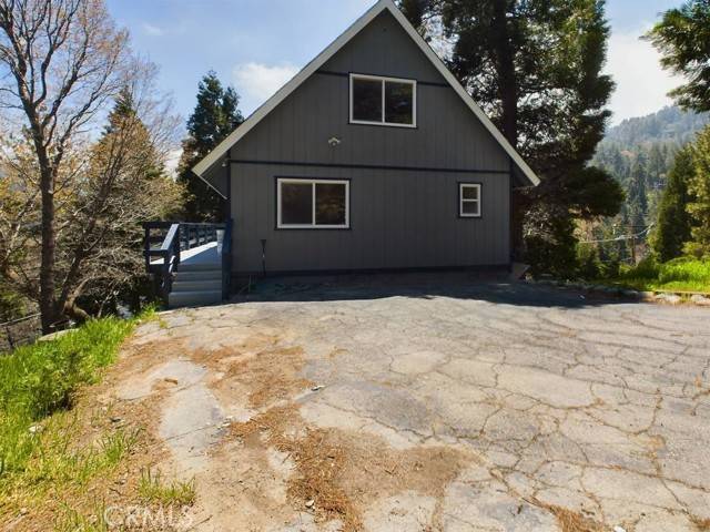 Crestline, CA 92325,819 Bergschrund Drive