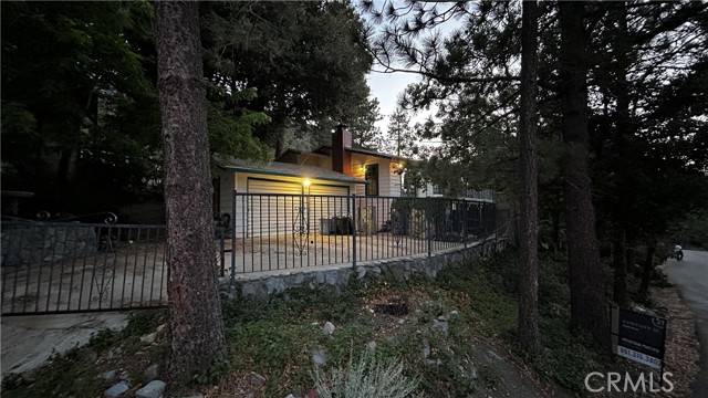 Wrightwood, CA 92397,5217 Desert View Drive