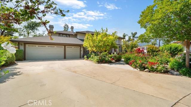 Claremont, CA 91711,2437 Bradley Avenue