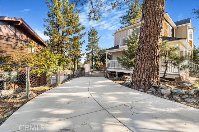 Wrightwood, CA 92397,5233 Desert View Drive