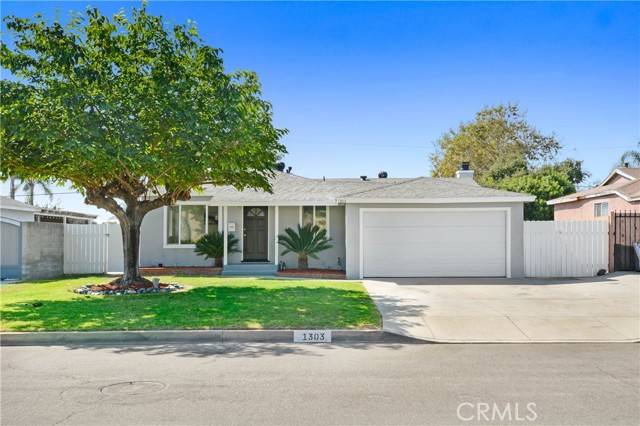 Glendora, CA 91740,1303 South Valley Center Avenue