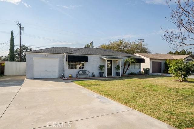 Glendora, CA 91740,921 South Calmgrove Avenue