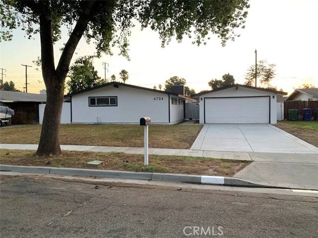 Riverside, CA 92504,6724 El Cajon Drive