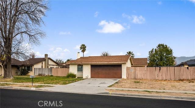 Rialto, CA 92377,794 West Bohnert Avenue