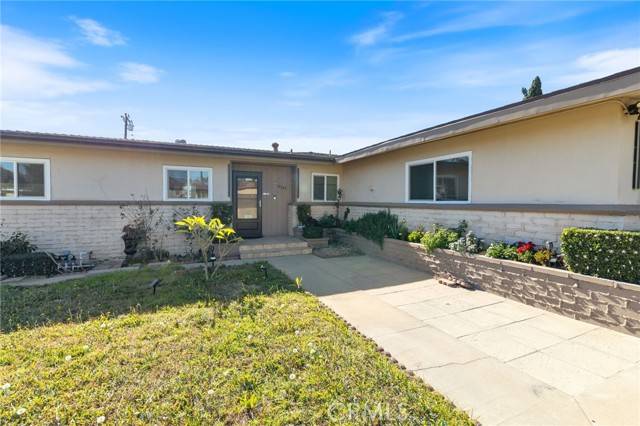 Fontana, CA 92336,17349 Barbee Street