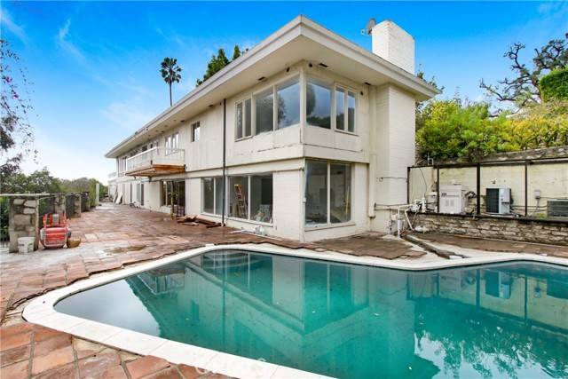 Pacific Palisades, CA 90272,1330 San Remo Drive