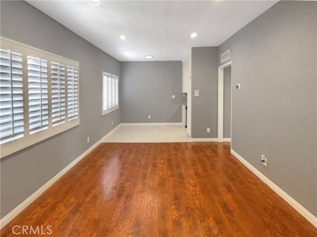 Sherman Oaks, CA 91411,14560 Clark Street