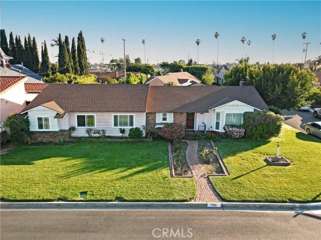 Downey, CA 90240,7840 Raviller Drive