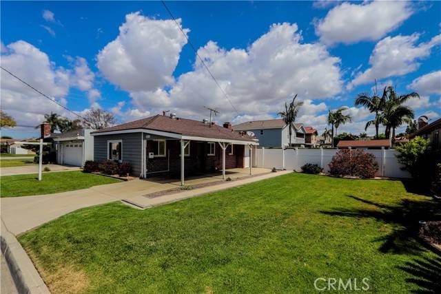 Downey, CA 90241,8413 Bigby Avenue