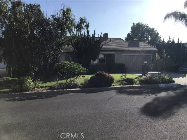 Downey, CA 90240,8575 Lubec Street