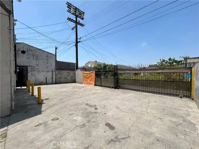 Los Angeles, CA 90003,339 East Manchester Avenue