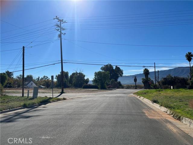 Lake Elsinore, CA 92530,0 LAKE