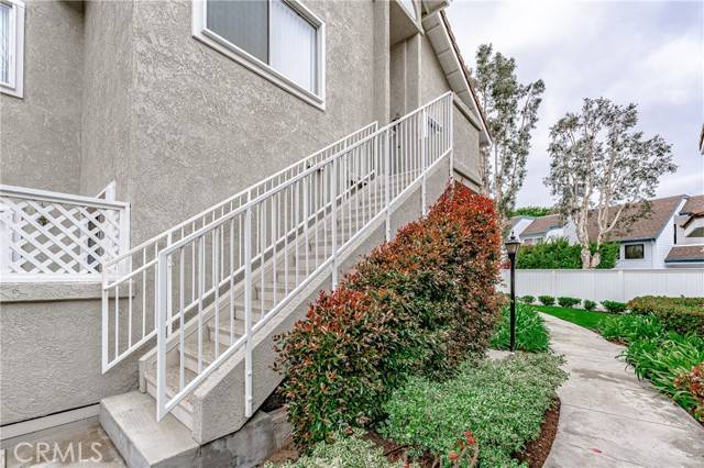 Irvine, CA 92614,561 Springbrook North