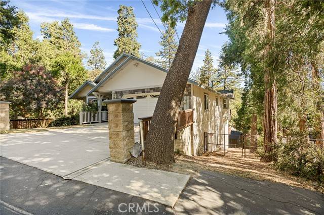 Crestline, CA 92325,24220 Horst Drive