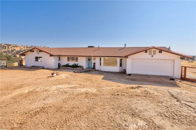 Madera, CA 93636,25992 Road 400