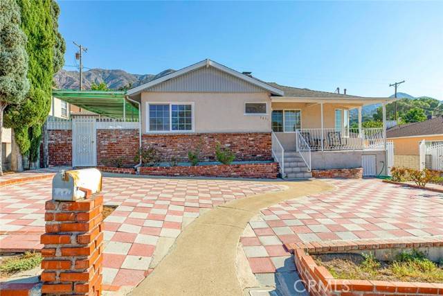 La Crescenta, CA 91214,3251 Brookhill Street