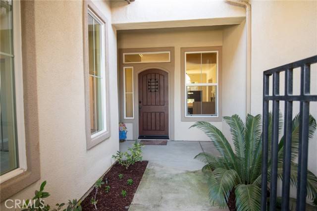 Corona, CA 92883,8789 Hollyhock Court