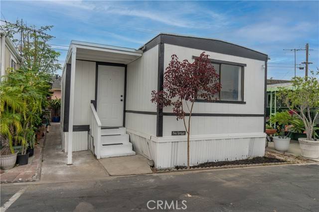 Bellflower, CA 90706,9235 Artesia