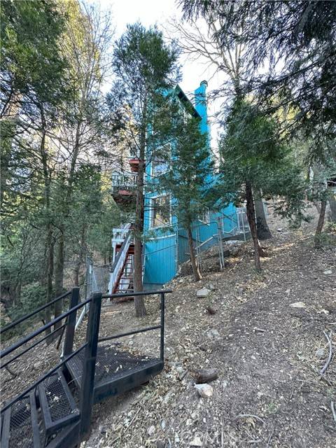 Crestline, CA 92325,23677 Crest Forest Drive