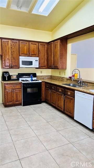 Victorville, CA 92392,13590 Mica Avenue